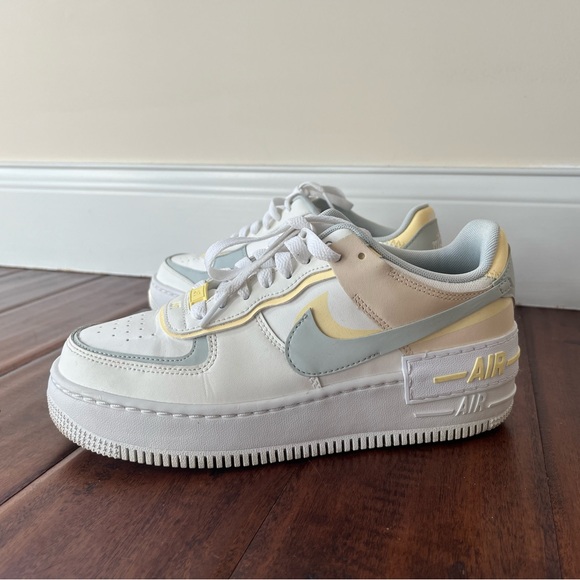 Nike AirForce size 7.5 - Picture 4 of 13